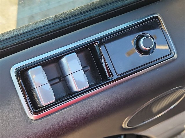 Used 2020 Land Rover Range Rover Sport SVR image 24