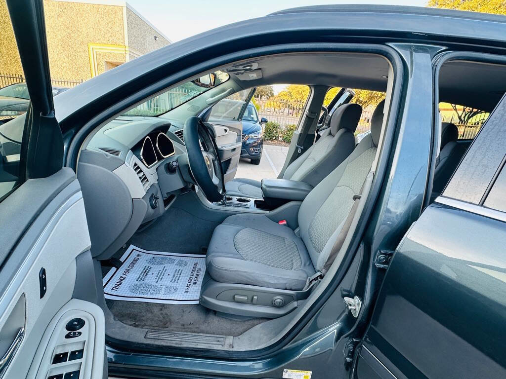 Used 2009 Chevrolet Traverse LT image 11