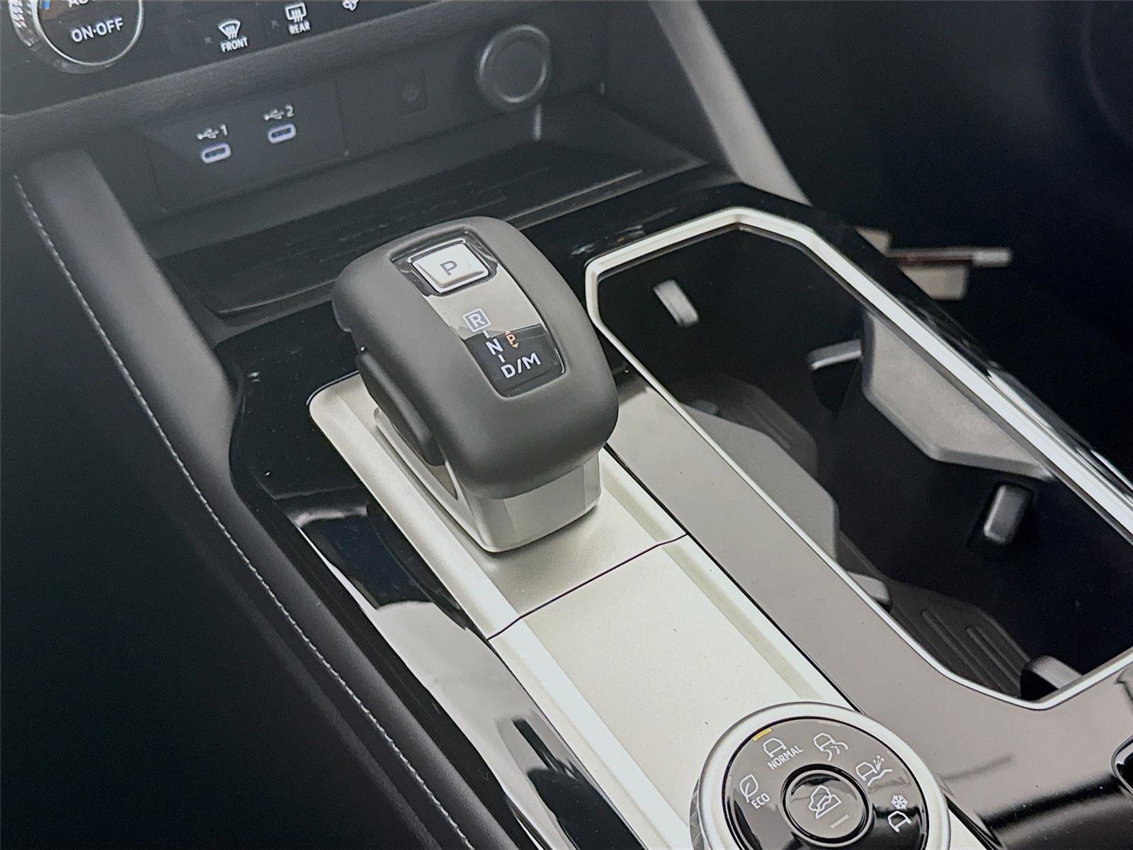 New 2026 Mitsubishi Outlander SE image 14