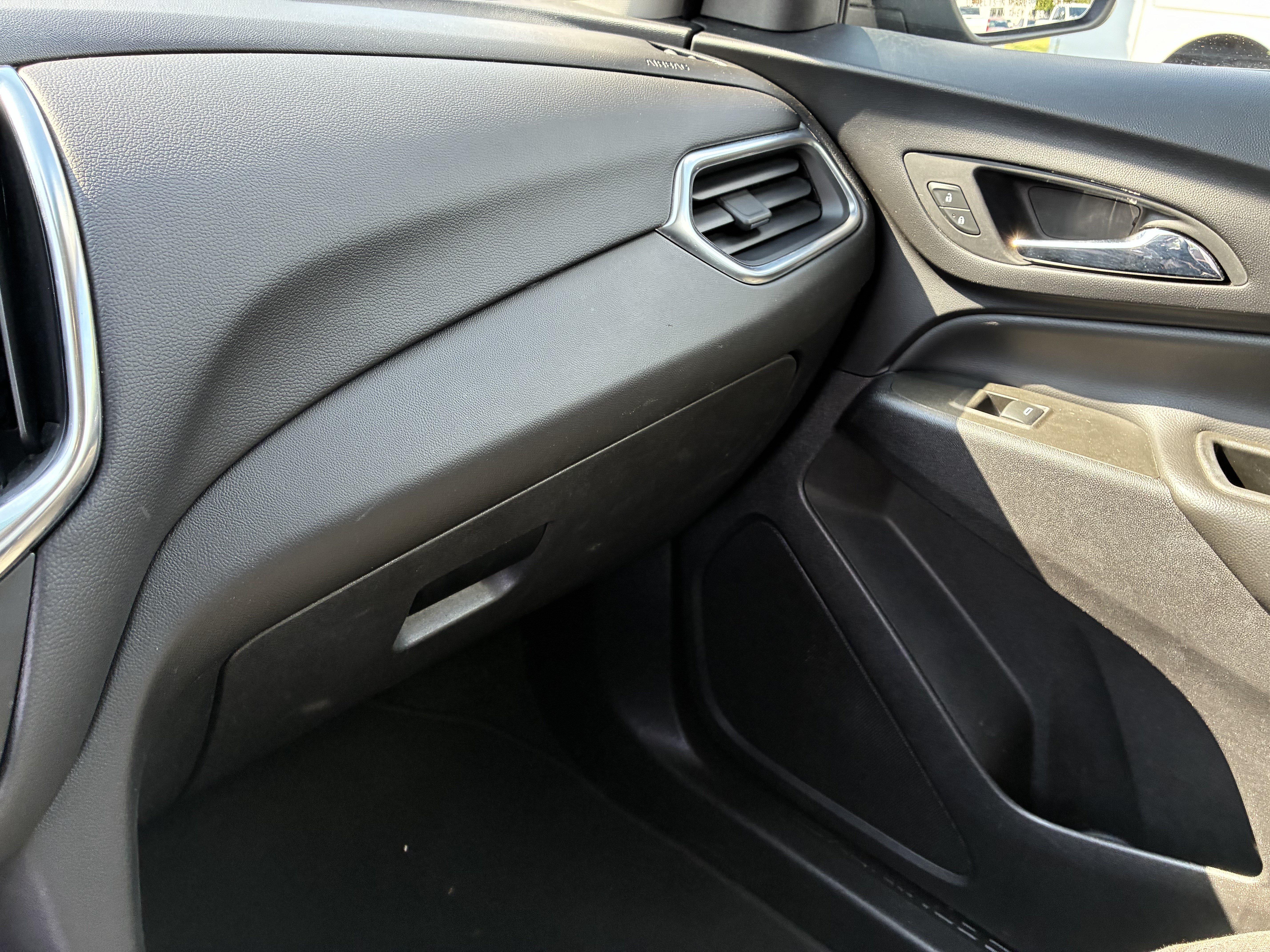 Used 2024 Chevrolet Equinox LT AWD/4WD image 36