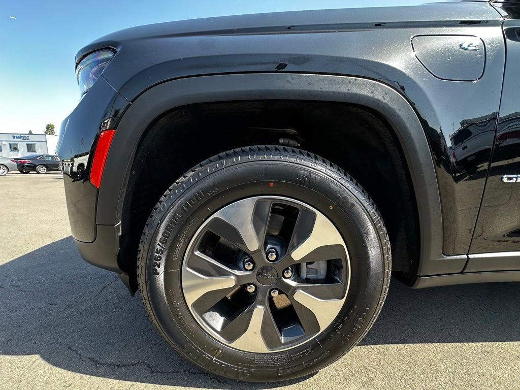 Used 2022 Jeep Grand Cherokee Limited 4xe AWD/4WD image 6