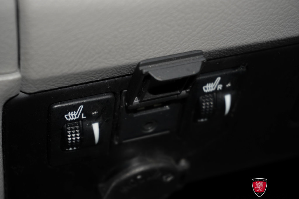 Used 2020 Toyota Sienna XLE w/ XLE Navigation Package FWD image 8