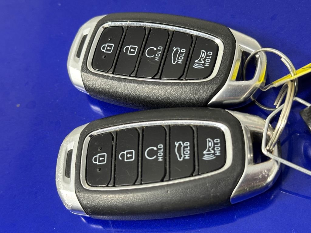 Used 2021 Hyundai Elantra Limited image 29