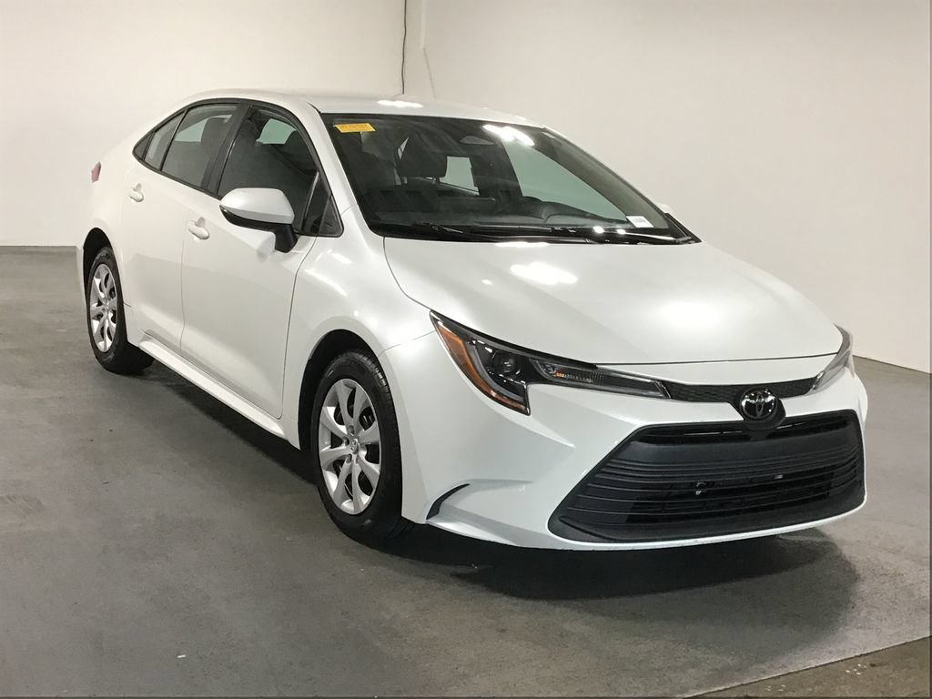 Certified 2024 Toyota Corolla LE FWD image 3