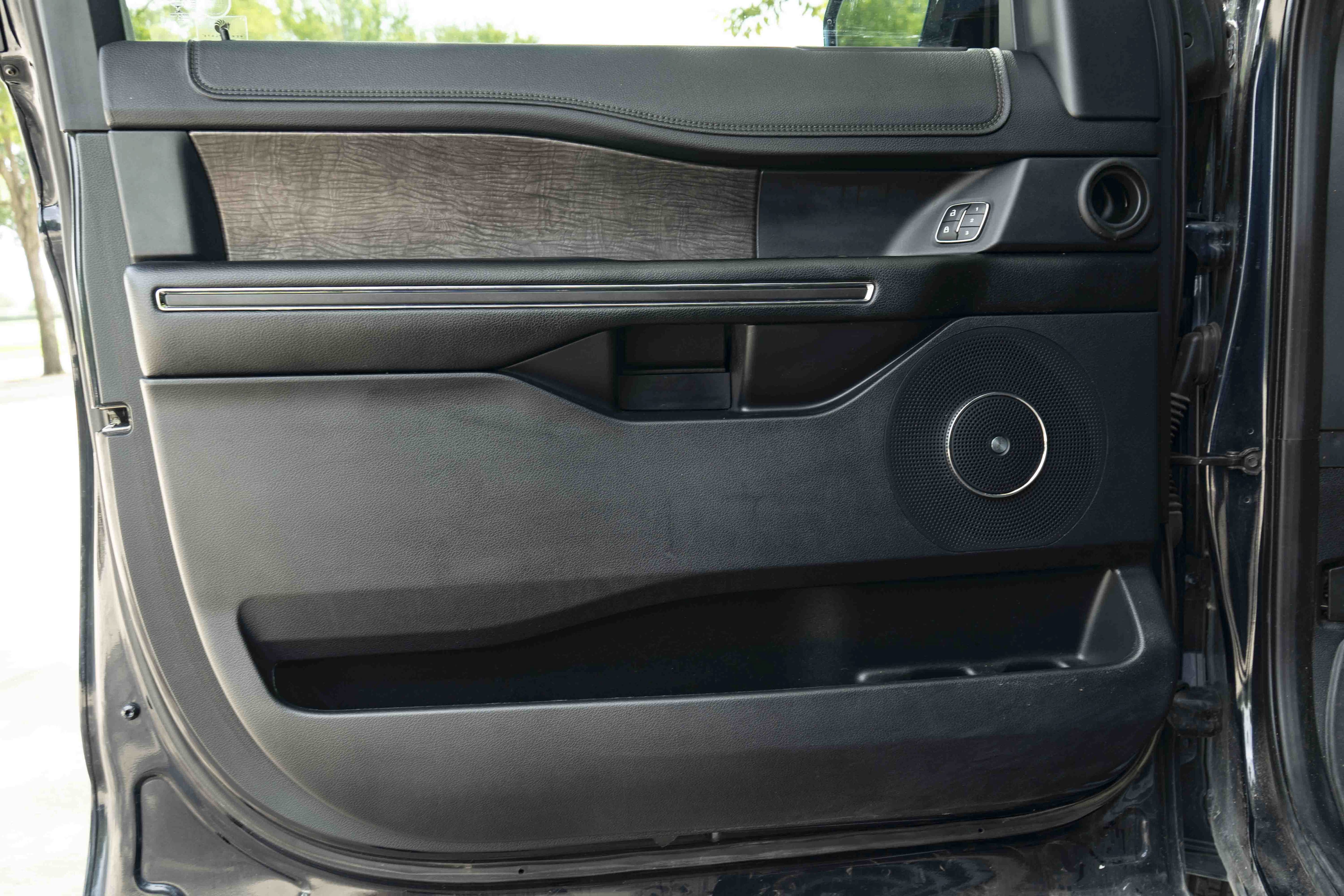 Used 2021 Ford Expedition Limited RWD image 39
