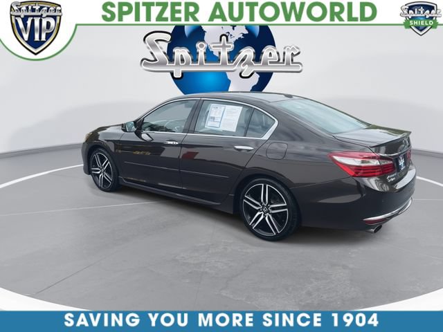 Used 2016 Honda Accord Touring image 7