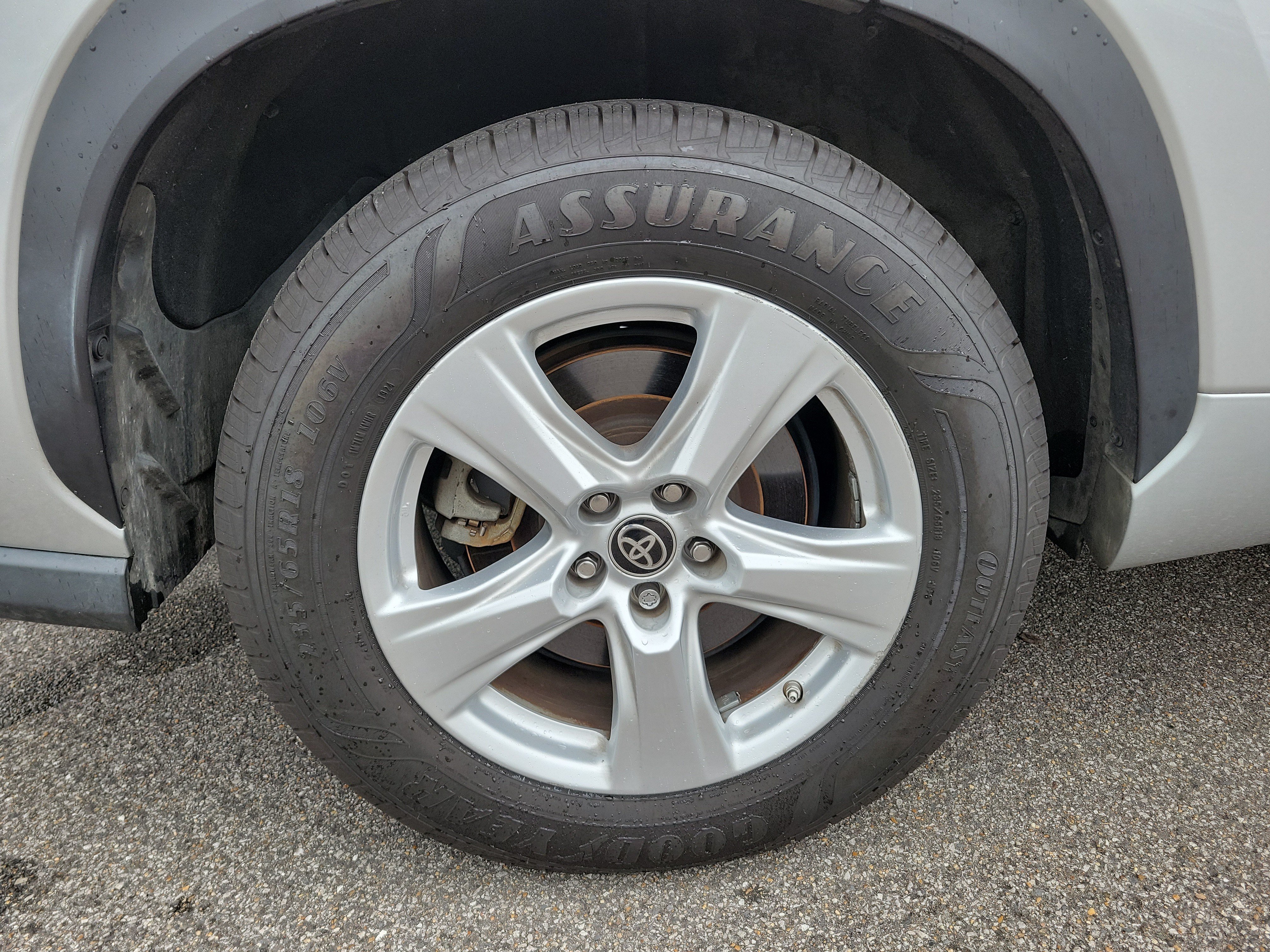 Used 2022 Toyota Highlander L FWD image 26