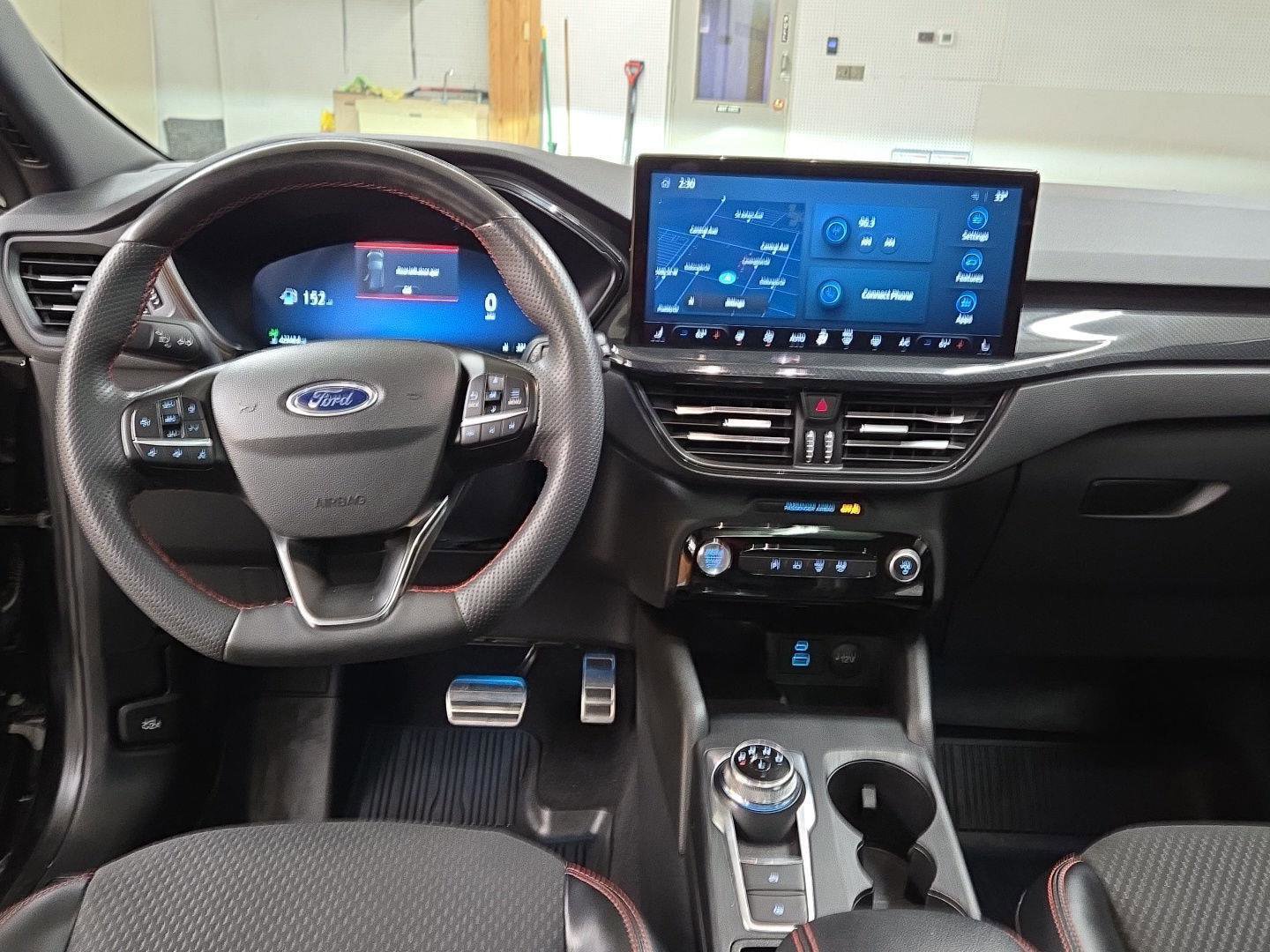 Used 2023 Ford Escape ST-Line Elite AWD/4WD image 2