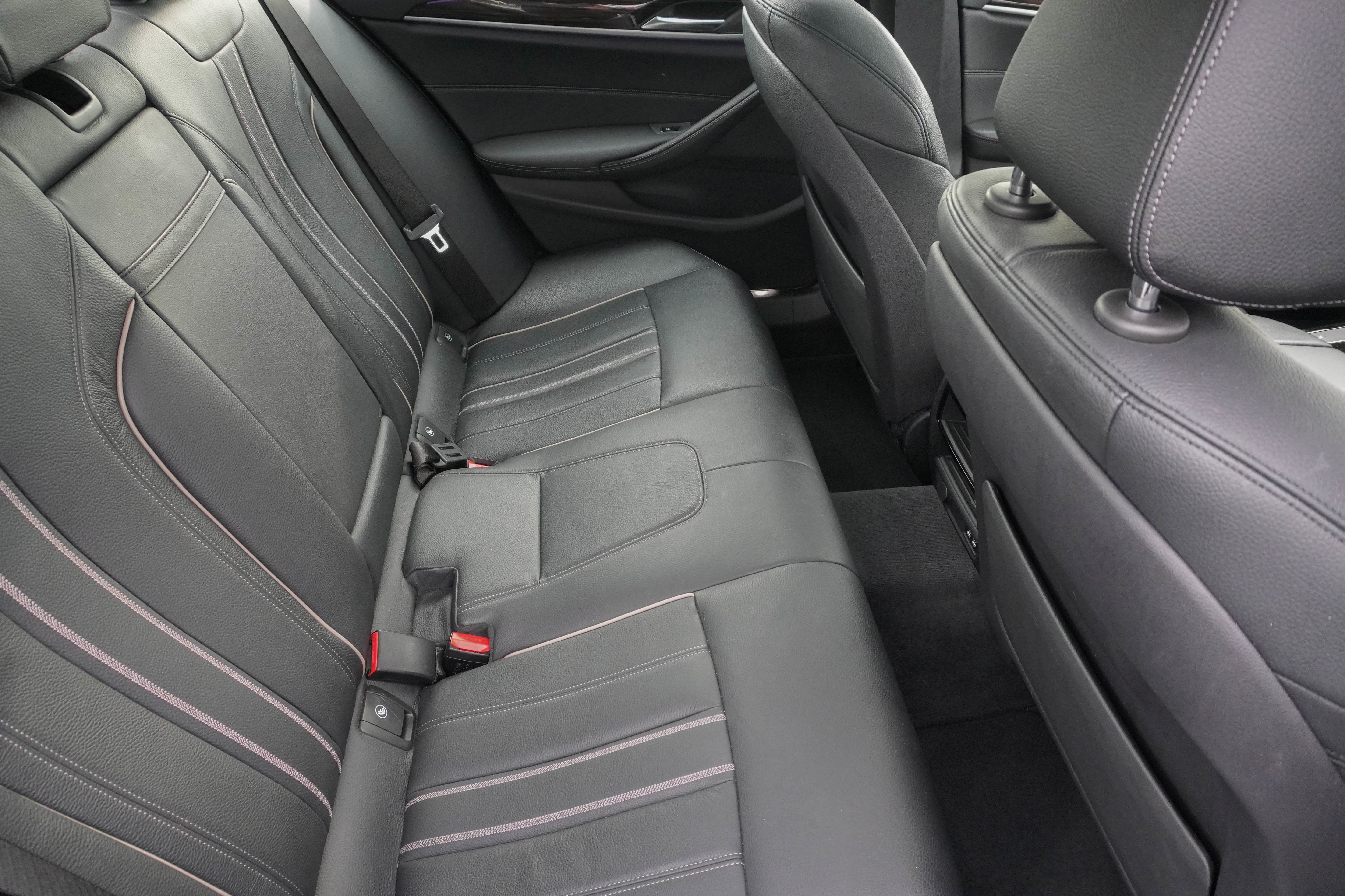 Used 2020 BMW 530i w/ Convenience Package RWD image 34