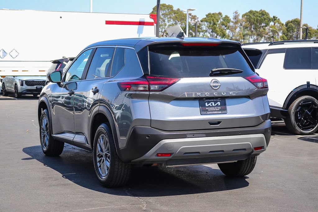 Used 2023 Nissan Rogue S FWD image 6