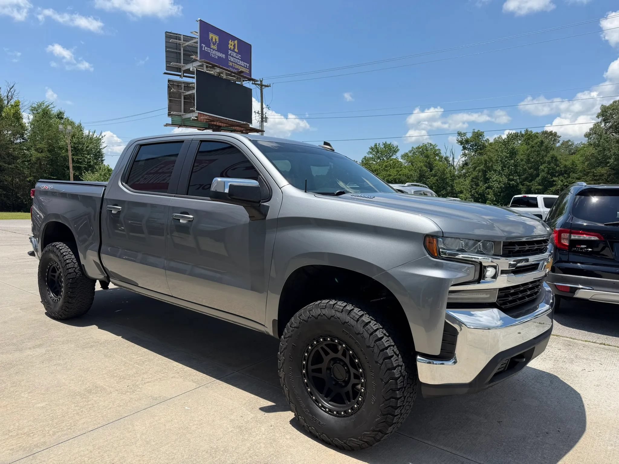 Used 2020 Chevrolet Silverado 1500 LT w/ All-Star Edition AWD/4WD image 24