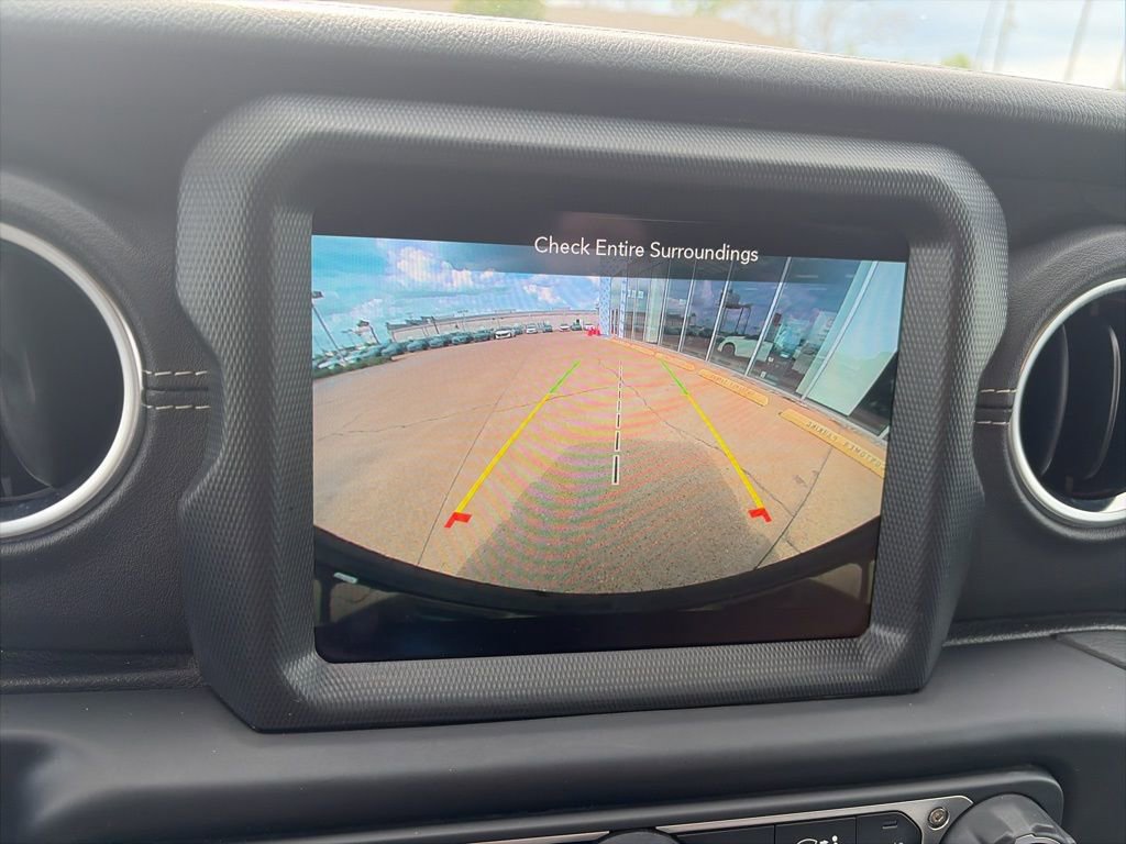 Used 2023 Jeep Wrangler Unlimited Sahara image 19