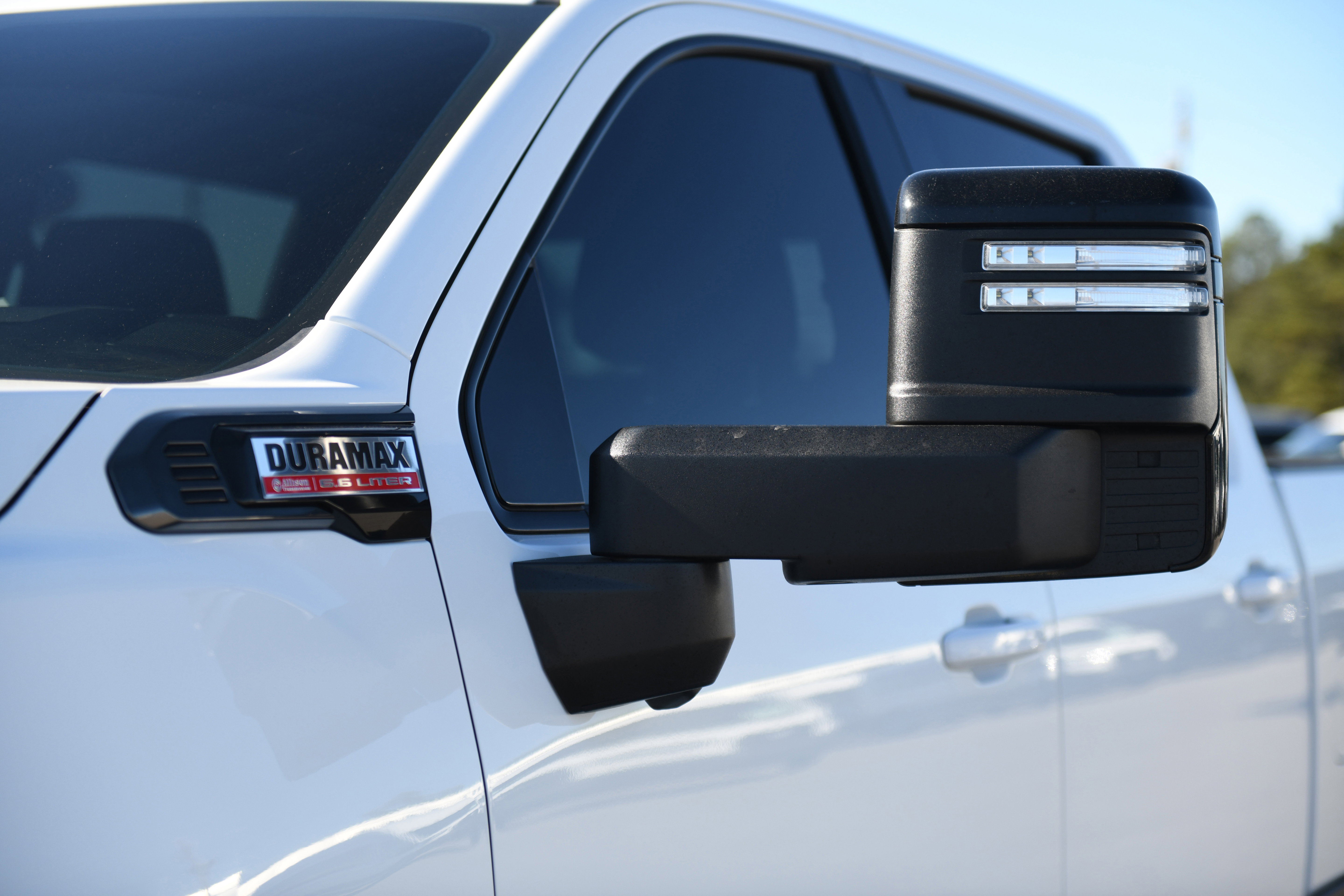 Used 2024 GMC Sierra 2500 AT4 w/ Technology Package image 4