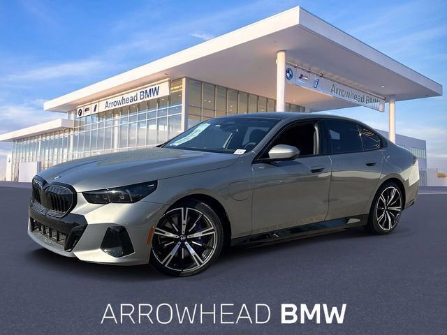 New 2026 BMW 550e xDrive w/ Executive Package