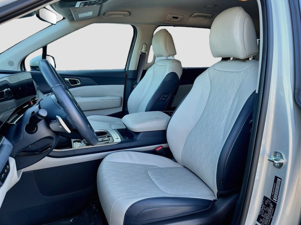 Certified 2026 Kia Carnival EX FWD image 15