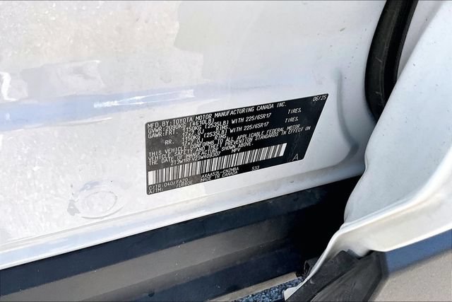 Used 2025 Toyota RAV4 XLE FWD image 18
