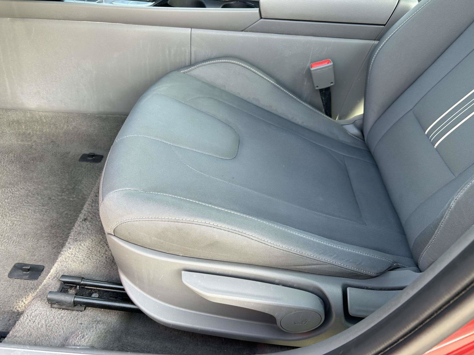 Used 2025 Hyundai Elantra SEL FWD image 16