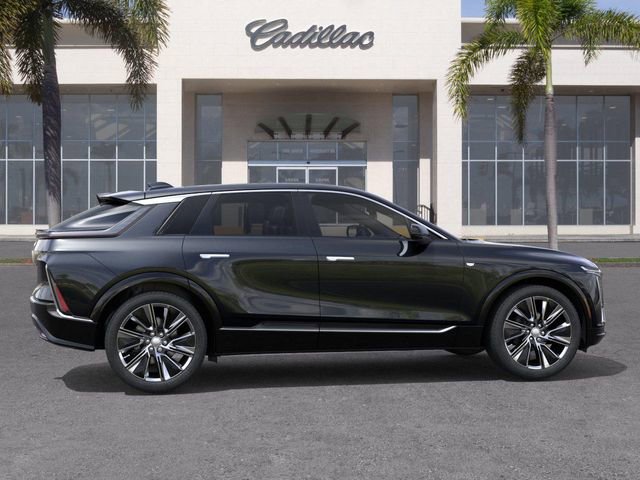New 2026 Cadillac Lyriq Signature Luxury AWD/4WD image 5