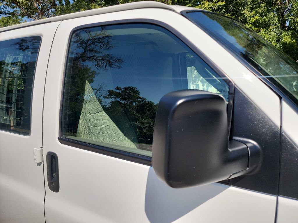Used 2018 Chevrolet Express 2500 w/ Driver Convenience Package RWD image 11