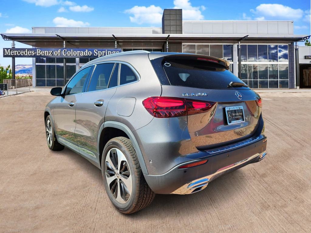 Used 2025 Mercedes-Benz GLA 250 4MATIC image 6