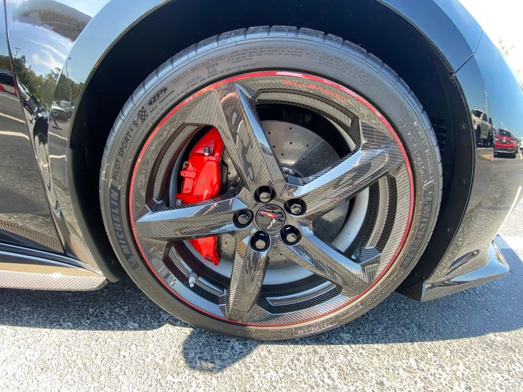 Used 2025 Chevrolet Corvette Z06 RWD image 29