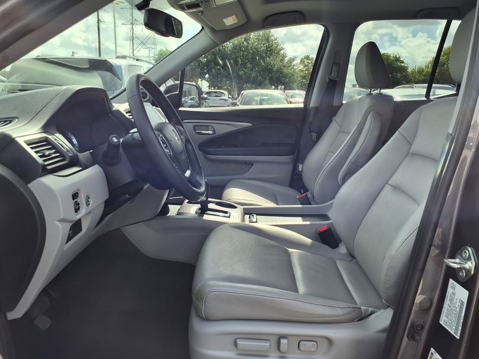 Certified 2019 Honda Ridgeline RTL-T image 18