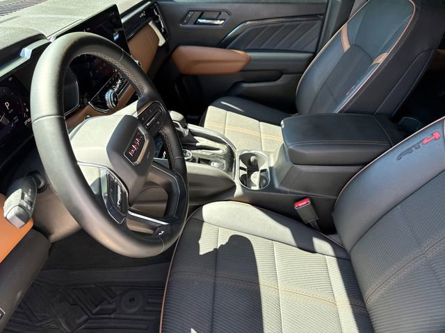 Used 2024 GMC Canyon AT4 w/ Technology Package AWD/4WD image 18
