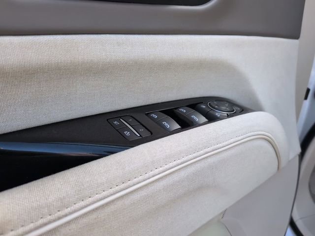 Certified 2022 Cadillac Escalade Premium Luxury Platinum image 14