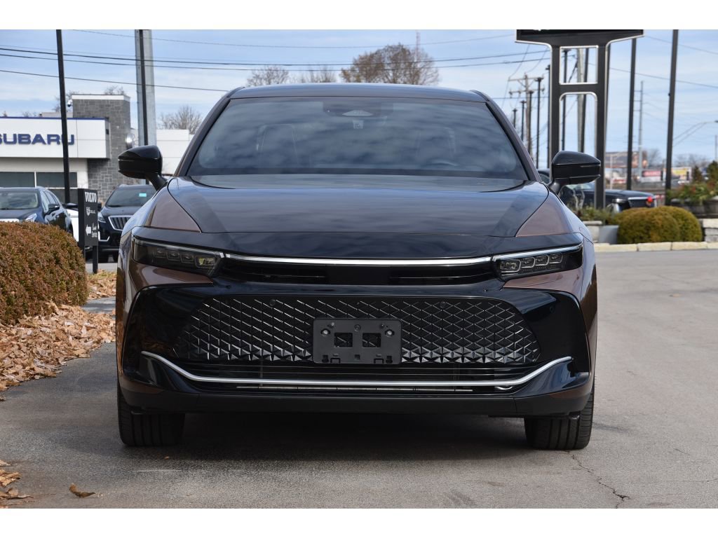 Used 2024 Toyota Crown Platinum image 8