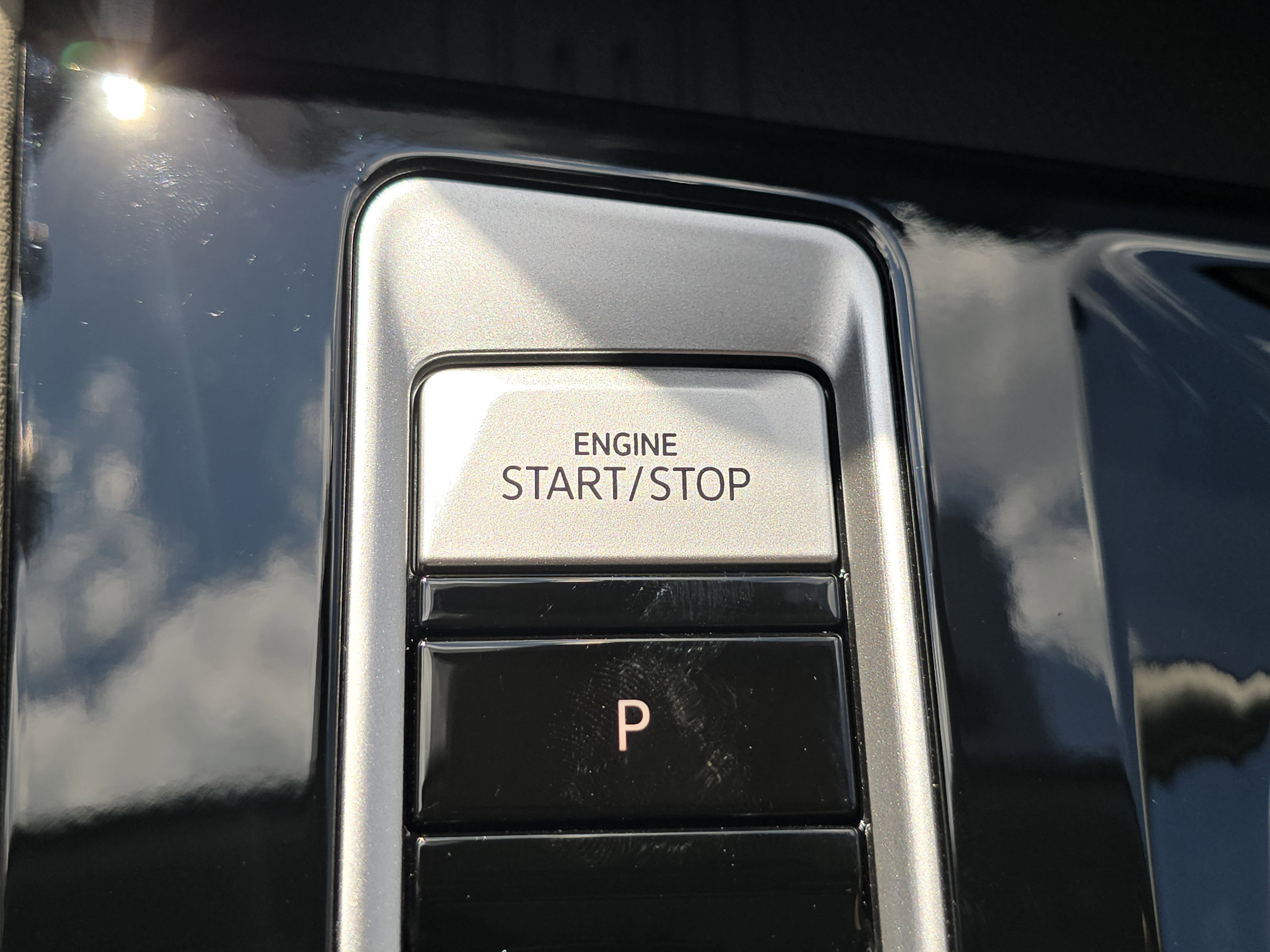 New 2026 Volkswagen Atlas SE image 25