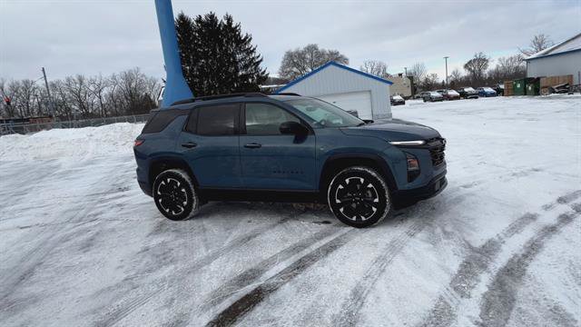 Used 2025 Chevrolet Equinox RS w/ Safety and Technology Package image 2