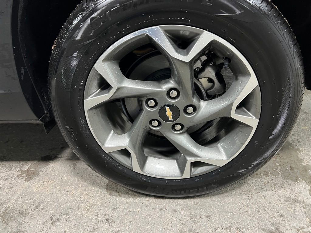 Used 2025 Chevrolet Trax LT image 37