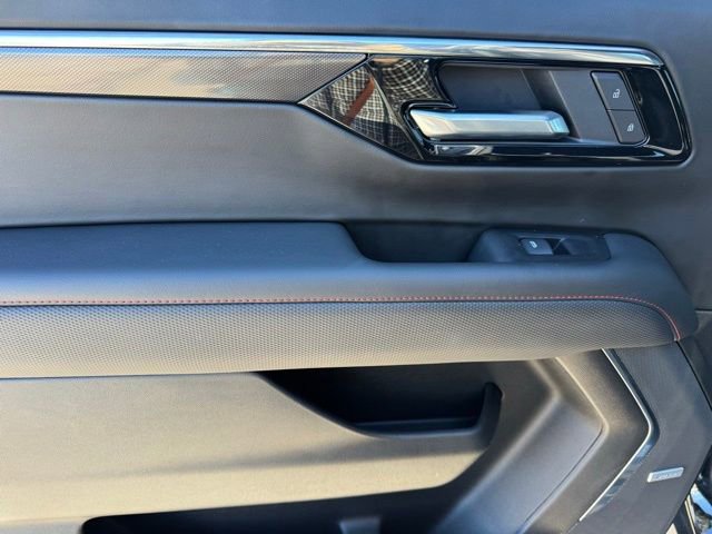 Used 2025 Chevrolet Suburban RST w/ RST Capability Package image 17