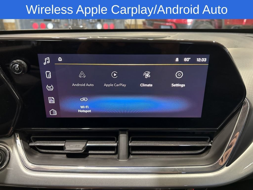 Used 2025 Chevrolet Trax LT FWD image 4