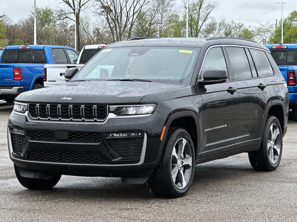 New 2026 Jeep Grand Cherokee L Limited AWD/4WD image 6