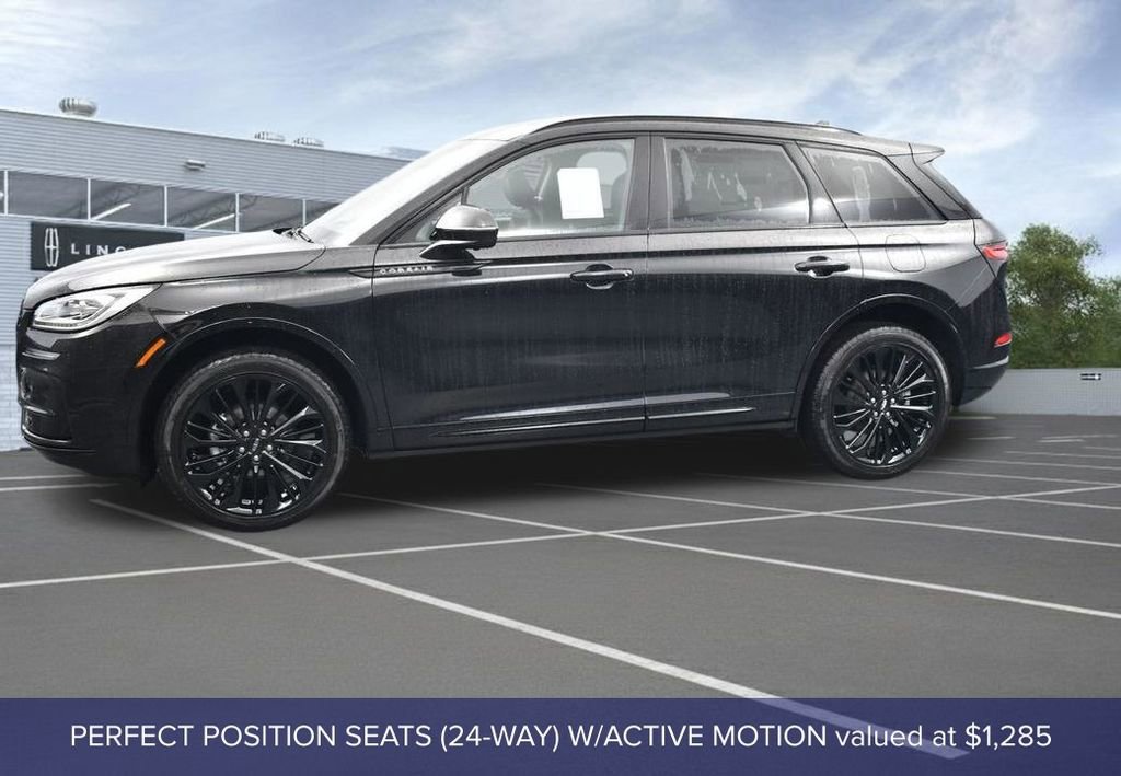 New 2025 Lincoln Corsair Reserve w/ Equipment Group 202A image 5