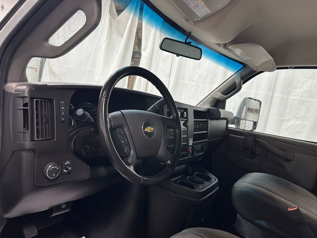 Used 2022 Chevrolet Express 3500 w/ Power Convenience Package image 16