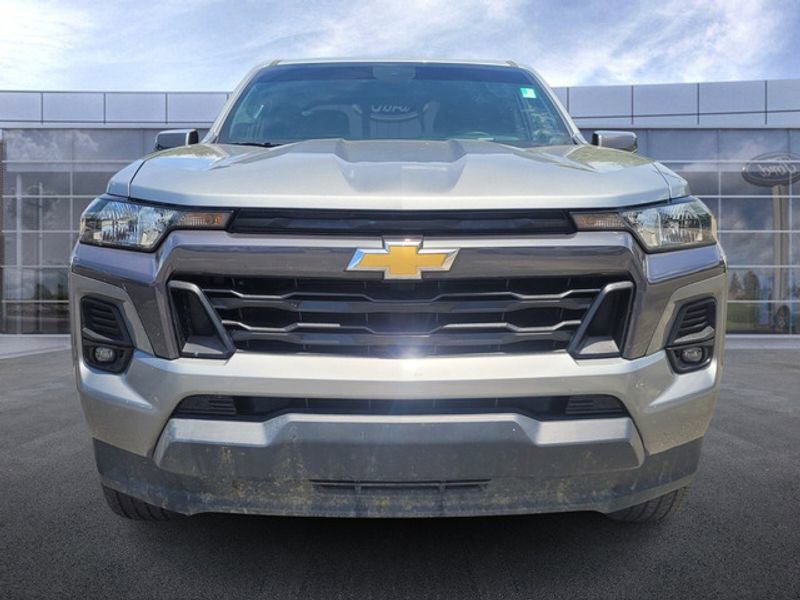 Used 2023 Chevrolet Colorado LT w/ LT Convenience Package II image 3