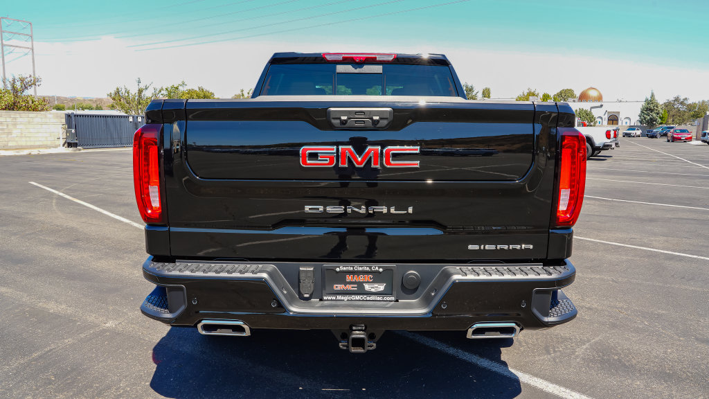 New 2026 GMC Sierra 1500 Denali w/ Technology Package AWD/4WD image 9