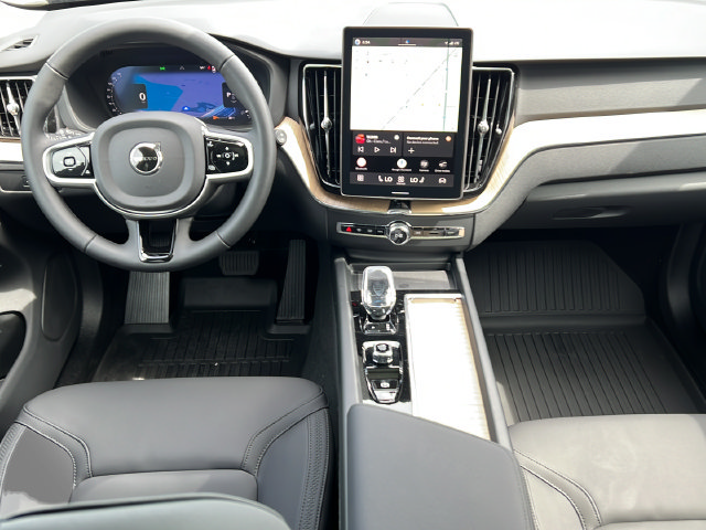New 2026 Volvo XC60 B5 Plus AWD/4WD image 10