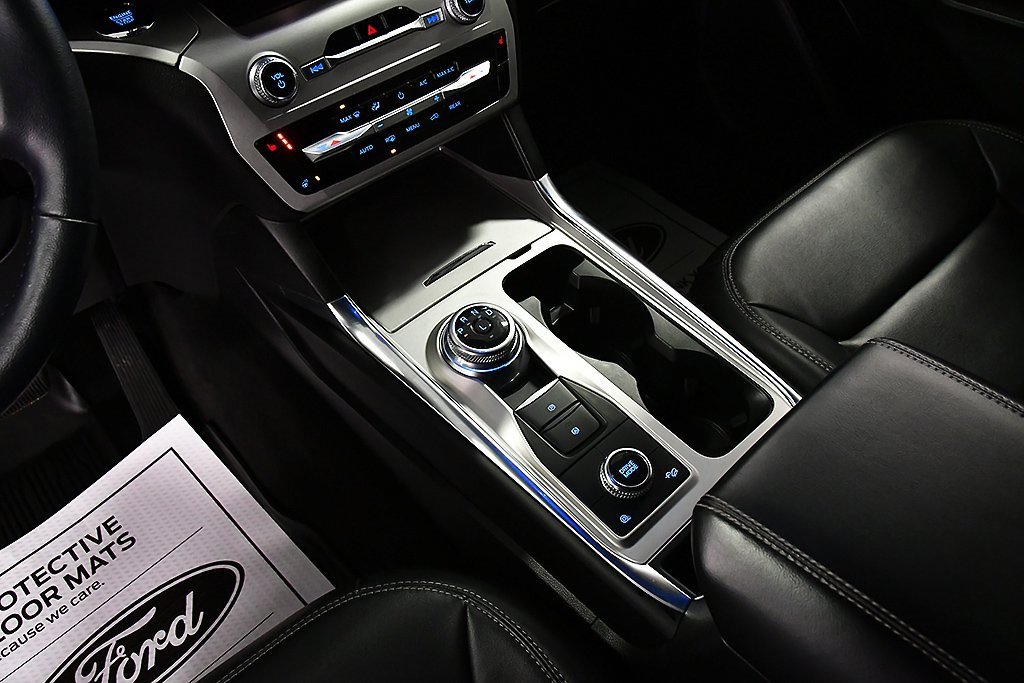 Used 2022 Ford Explorer XLT w/ Equipment Group 202A image 24