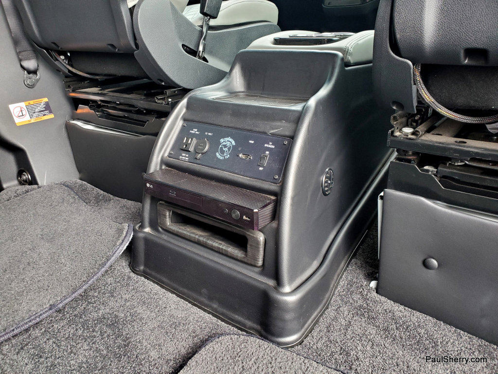 Used 2024 Mercedes-Benz Sprinter 2500 image 36