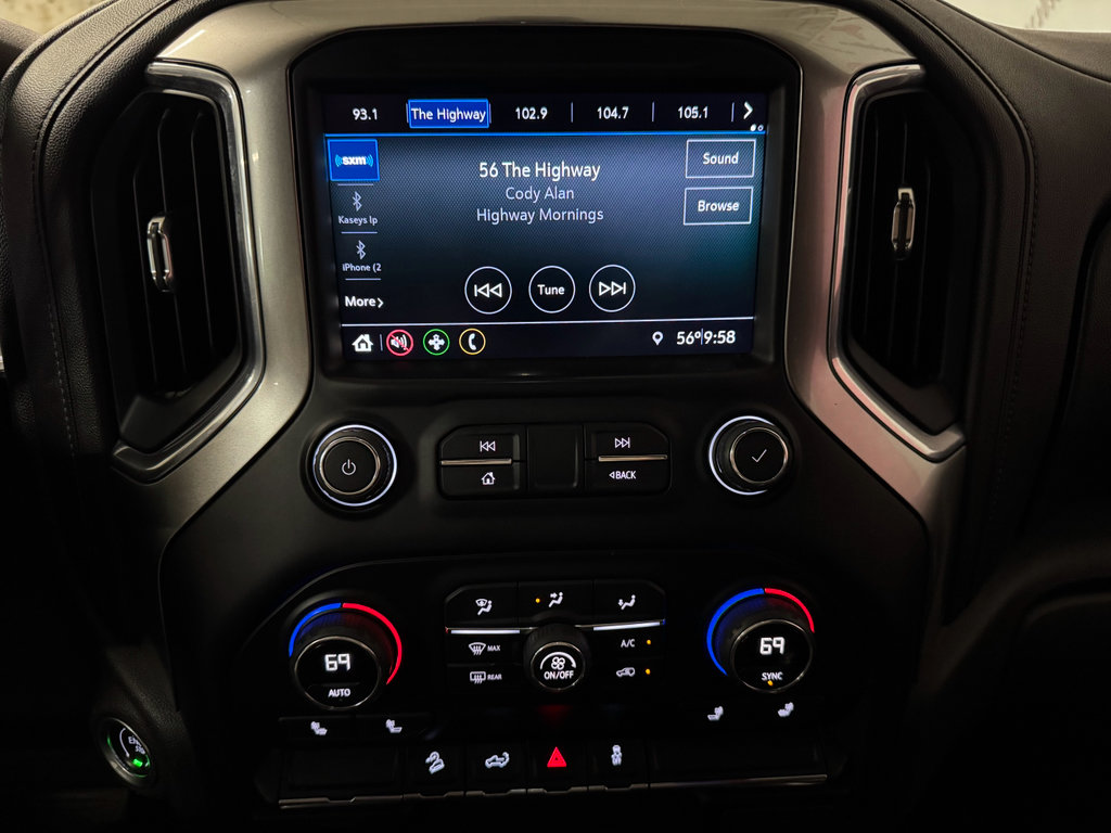 Used 2021 Chevrolet Silverado 1500 LT Trail Boss w/ Bed Protection Package image 25