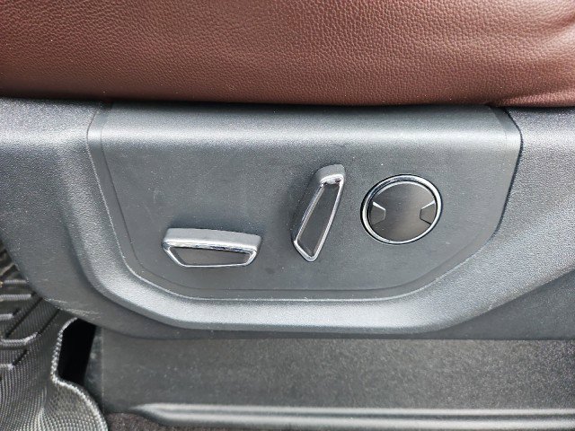 Used 2022 Ford Expedition Max Limited image 13