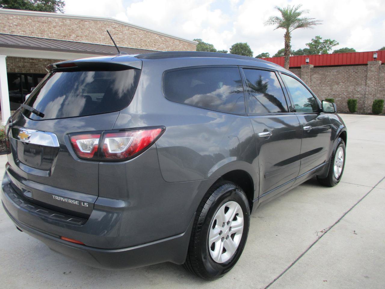 Used 2014 Chevrolet Traverse LS FWD image 11