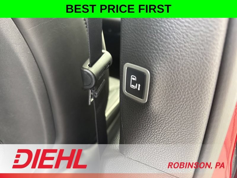 New 2027 Chrysler Pacifica Limited w/ Family Tech Group AWD/4WD image 14