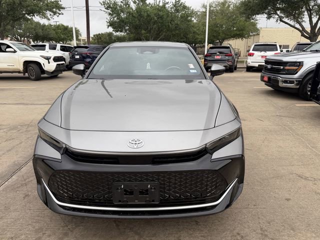 Used 2023 Toyota Crown XLE image 2