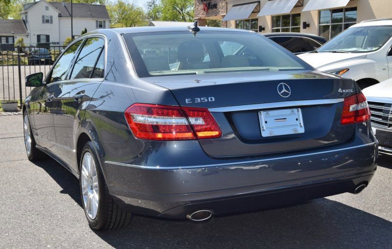 Used 2013 Mercedes-Benz E 350 4MATIC image 9
