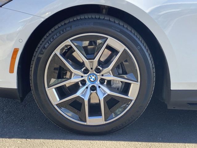 Certified 2025 BMW i5 eDrive40i w/ Premium Package image 11