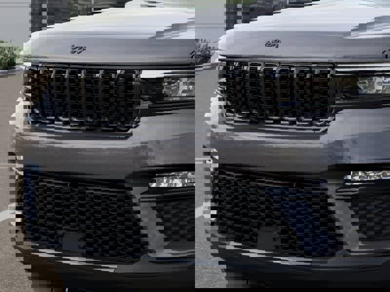 New 2025 Jeep Grand Cherokee Limited image 11